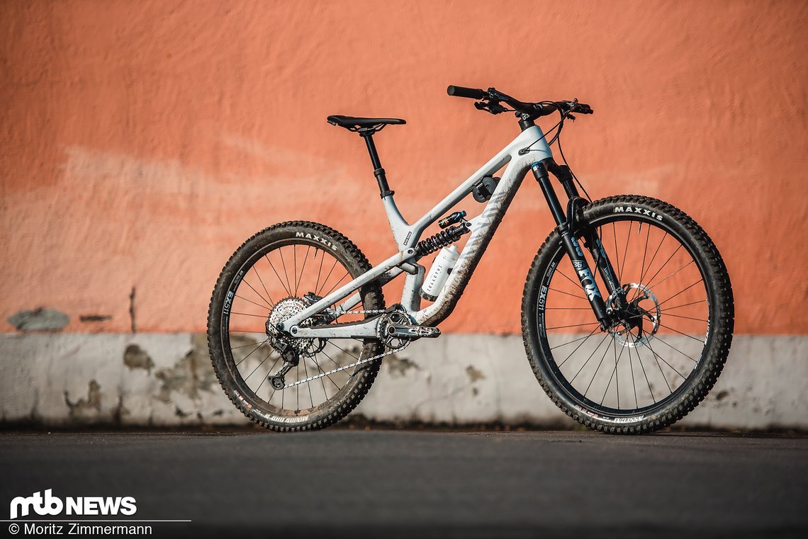 Das Canyon Spectral gibt es zwar schon etwas länger, neu ist allerdings die extreme Vielfalt der Produktpalette