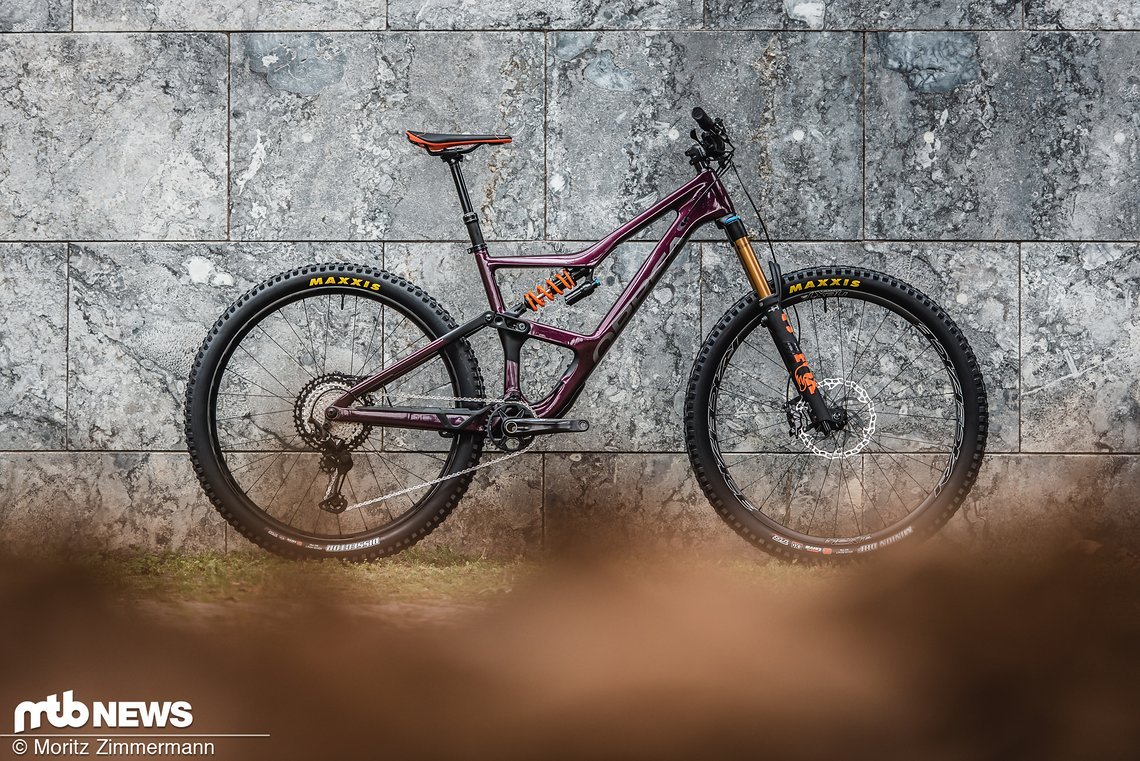 Mehr Federweg und eine abfahrtslastigere Ausstattung machen aus dem Orbea Occam das abfahrtsorientiertere Occam LT.