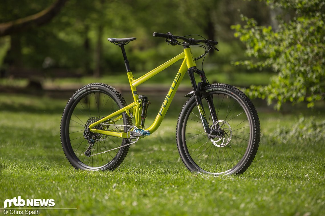 140 mm Federweg an Front und Heck, gepaart mit 29"-Laufrädern