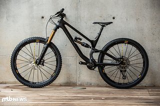 Mit dem neuen Canyon Torque präsentieren die Koblenzer einen überarbeiteten Freerider, der auf 27,5"-Laufrädern rollt und satte 175 mm Federweg am Heck bietet Mit dem neuen Canyon Torque präsentieren die Koblenzer einen überarbeiteten Freerider, der auf 27,5"-Laufrädern rollt und satte 175 mm Federweg am Heck bietet