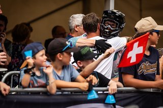 Riesige Freude beim Team! Riesige Freude beim Team!