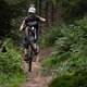 Auch auf&#039;s Hinterrad geht das Bike dank kurzer Kettenstreben gerne