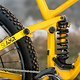 Ein kurzhubiges Trailbike, das auf 29&quot;-Laufrädern rollt und trotz gerade einmal 140 mm Federweg am Heck auf einen Stahlfederdämpfer setzt?