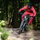 Die massive Fox 38-Federgabel mit 170 mm Federweg am 29er und der Coil-Dämpfer am Heck verschieben den Einsatzbereich des YT Capra Shred noch mehr in Richtung Abfahrt.