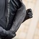 Das flauschige Innenfutter der Polartec Alpha-Isolierung soll Schweiß blitzschnell aufsaugen und nach draußen transportieren.